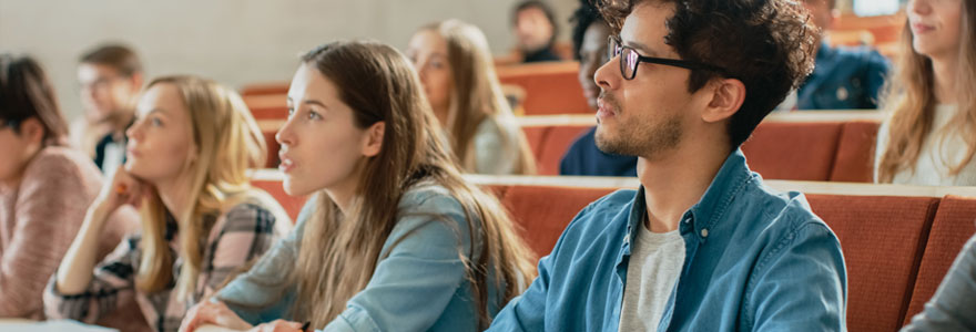 Ecole de commerce et de management à Paris